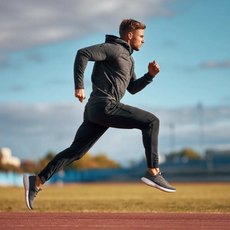 kinesport versailles, nos spécialités, kiné du sport, kiné course à pied, Augmenter le volume ou l’intensité : que privilégier pour éviter les blessures