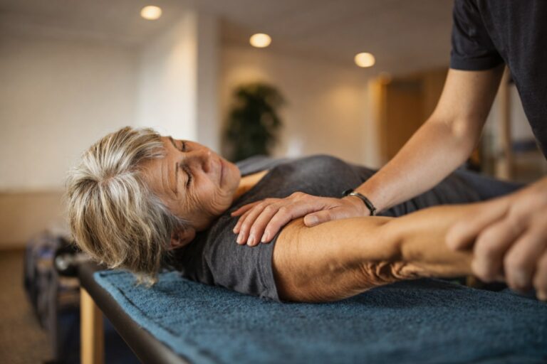 kinesport versailles, nos spécialités, raideur épaule, mobilité épaule kinésithérapie, rééducation kiné épaule, kiné versailles