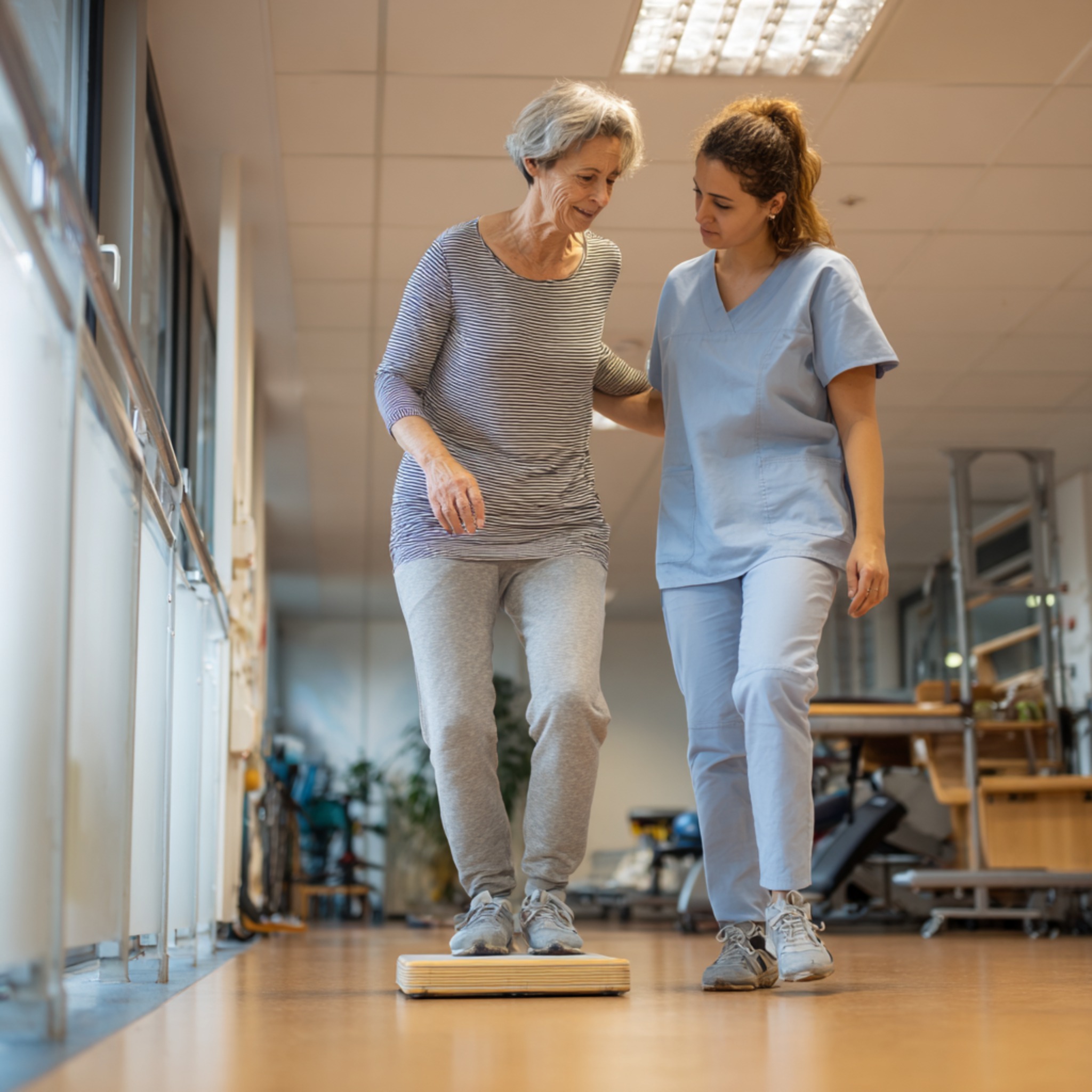 kiné sport versailles, nos spécialités, AVC, rééducation neurologique kiné, kinésithérapie AVC équilibre et prévention des chutes, kiné versailles