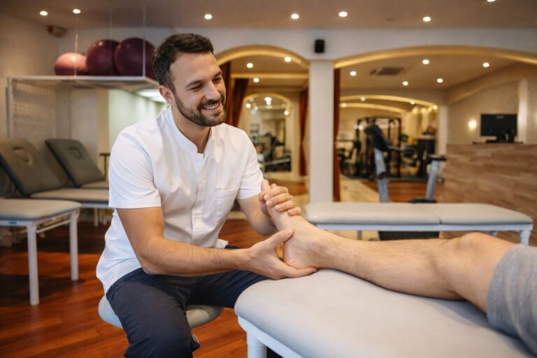 kinésport versailles, nos spécialités, douleur pied, irradiation douleur pied, douleur pied jambe, traitement douleur kiné, kiné versailles