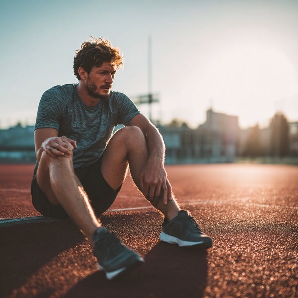 kiné sport versailles, nos spécialités, Kinésithérapie du sport : principes, prévention et performance, Fatigue cumulative en course à pied : comment la reconnaître avant la blessure