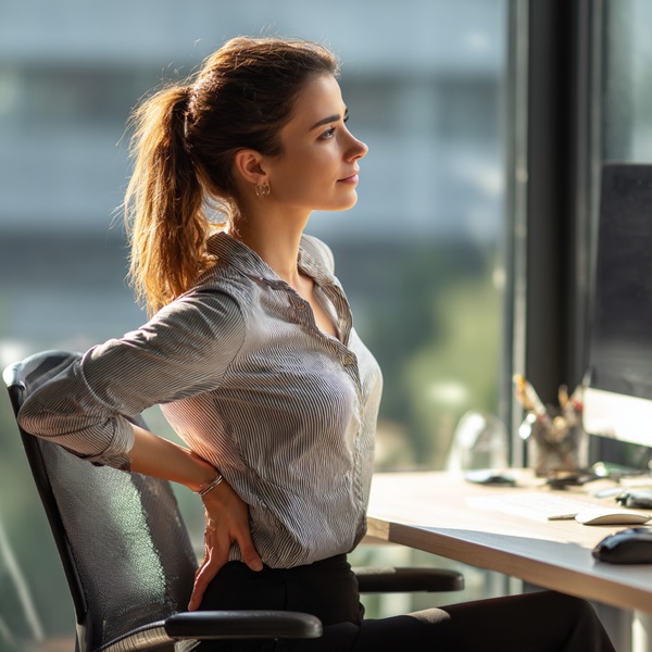 kiné sport versailles, nos spécialités, Hernie discale et sciatique : traitement et rééducation, Sciatique : peut-on continuer à travailler