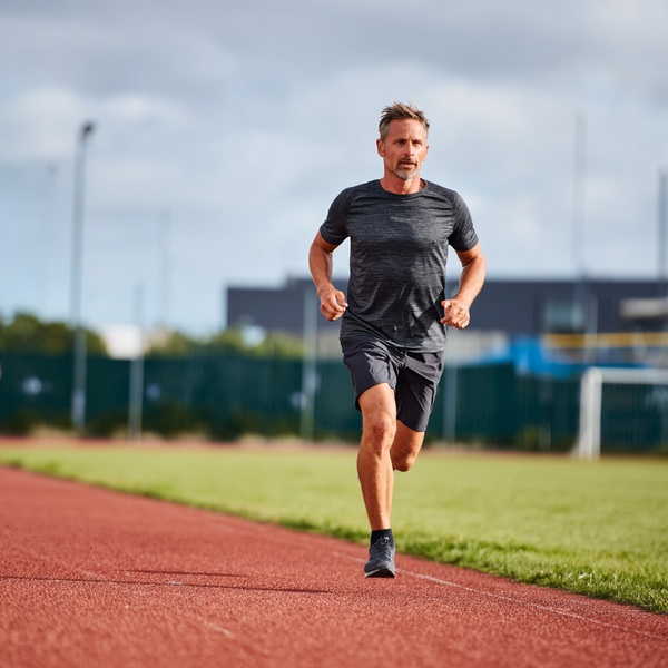 kinésport versailles, nos spécialités, prévention, ergonomie et hygiene de vie, Sédentarité invisible : pourquoi se sentir actif ne suffit pas toujours